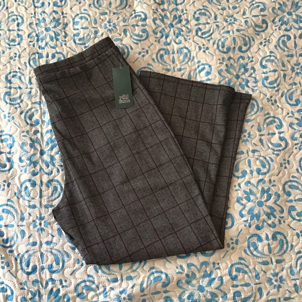 Crop pants NWT